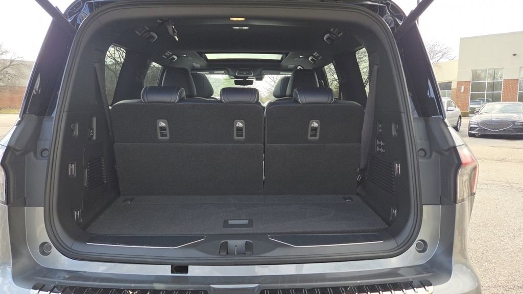 2026 INFINITI Qx80 4WD