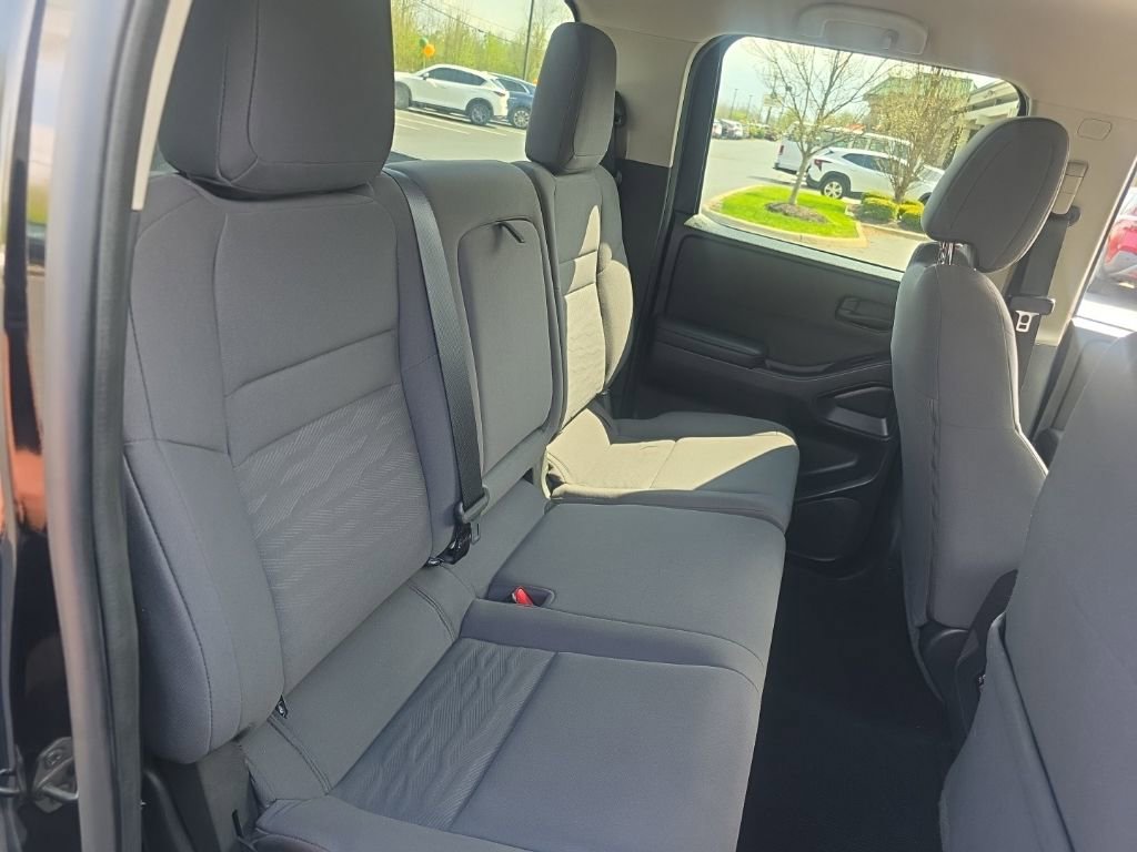 2022 Nissan Frontier S