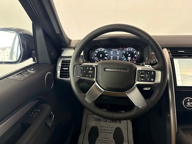 2025 Land Rover Discovery Dynamic SE