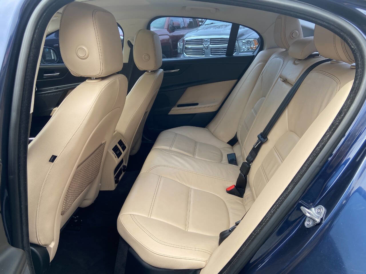 2017 Jaguar XE Prestige