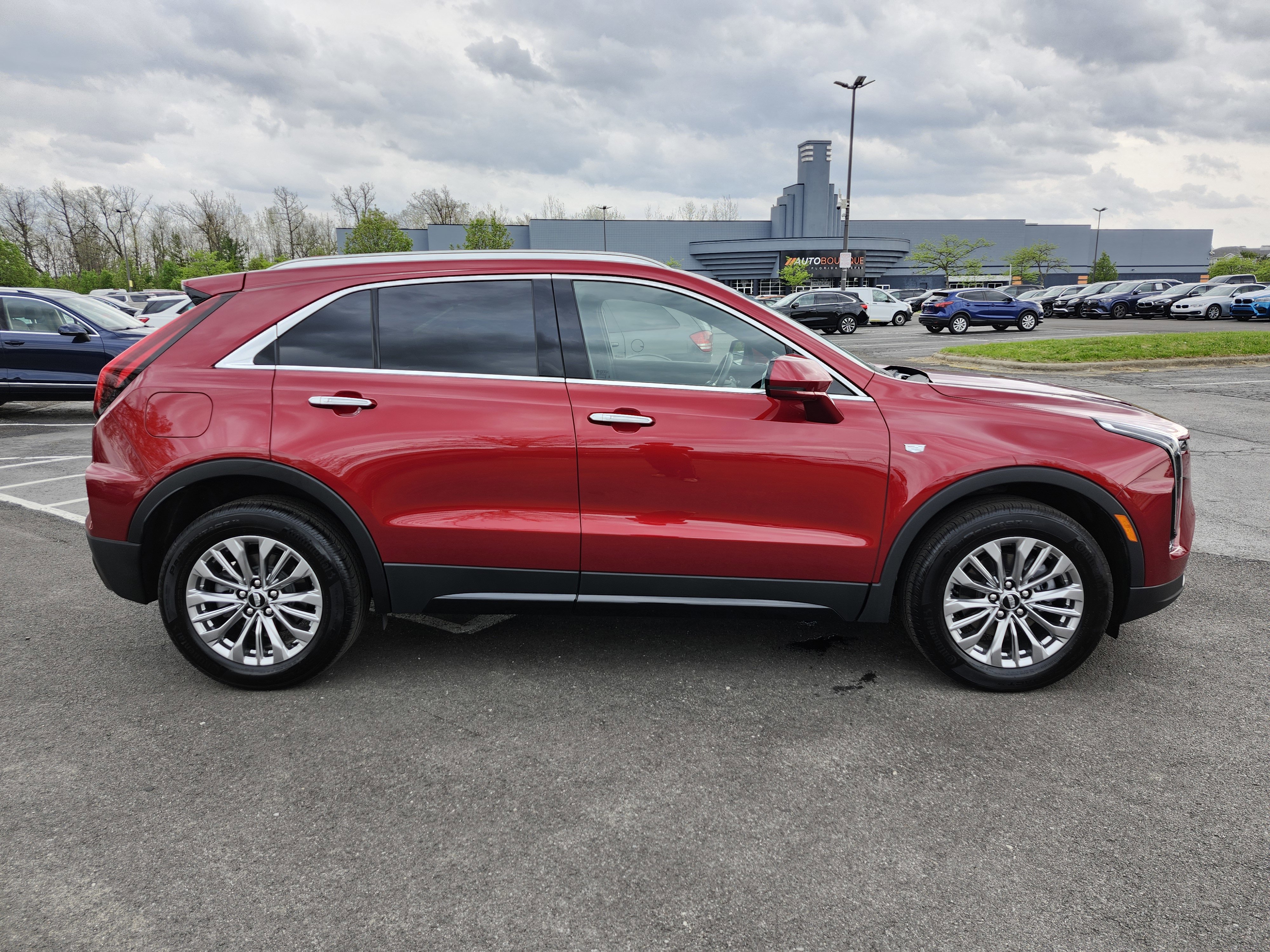 2024 Cadillac XT4 Premium Luxury