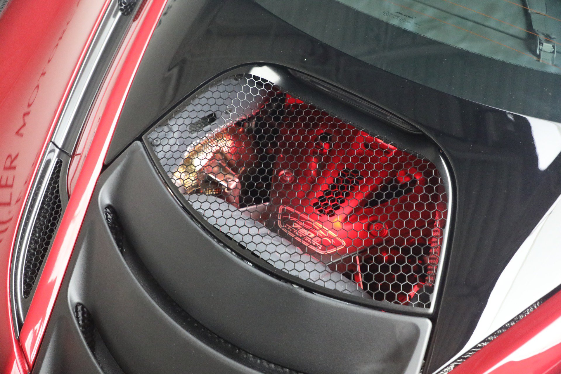 Used 2019 McLaren 720S Performance photo 34