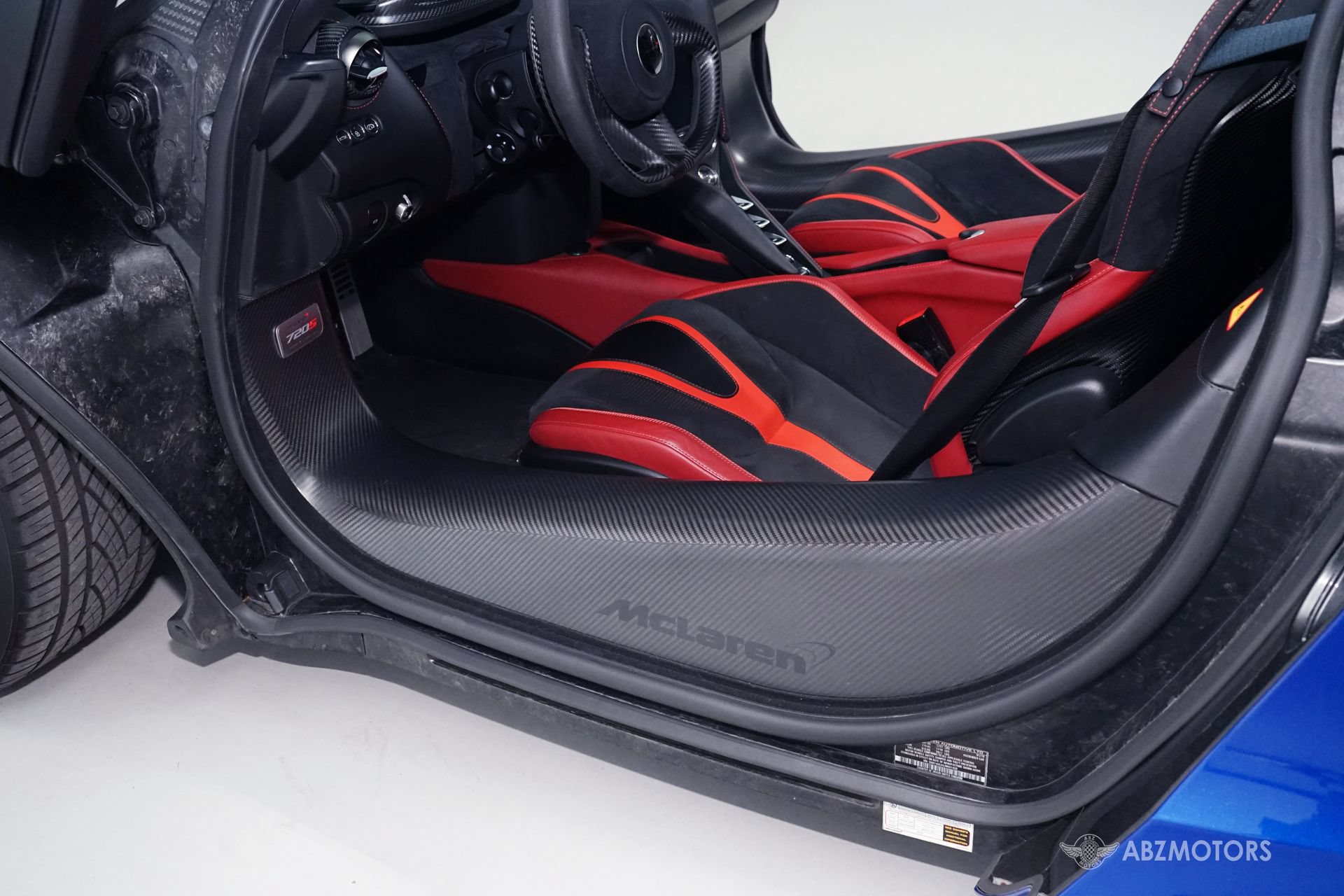 Used 2018 McLaren 720S Performance photo 9