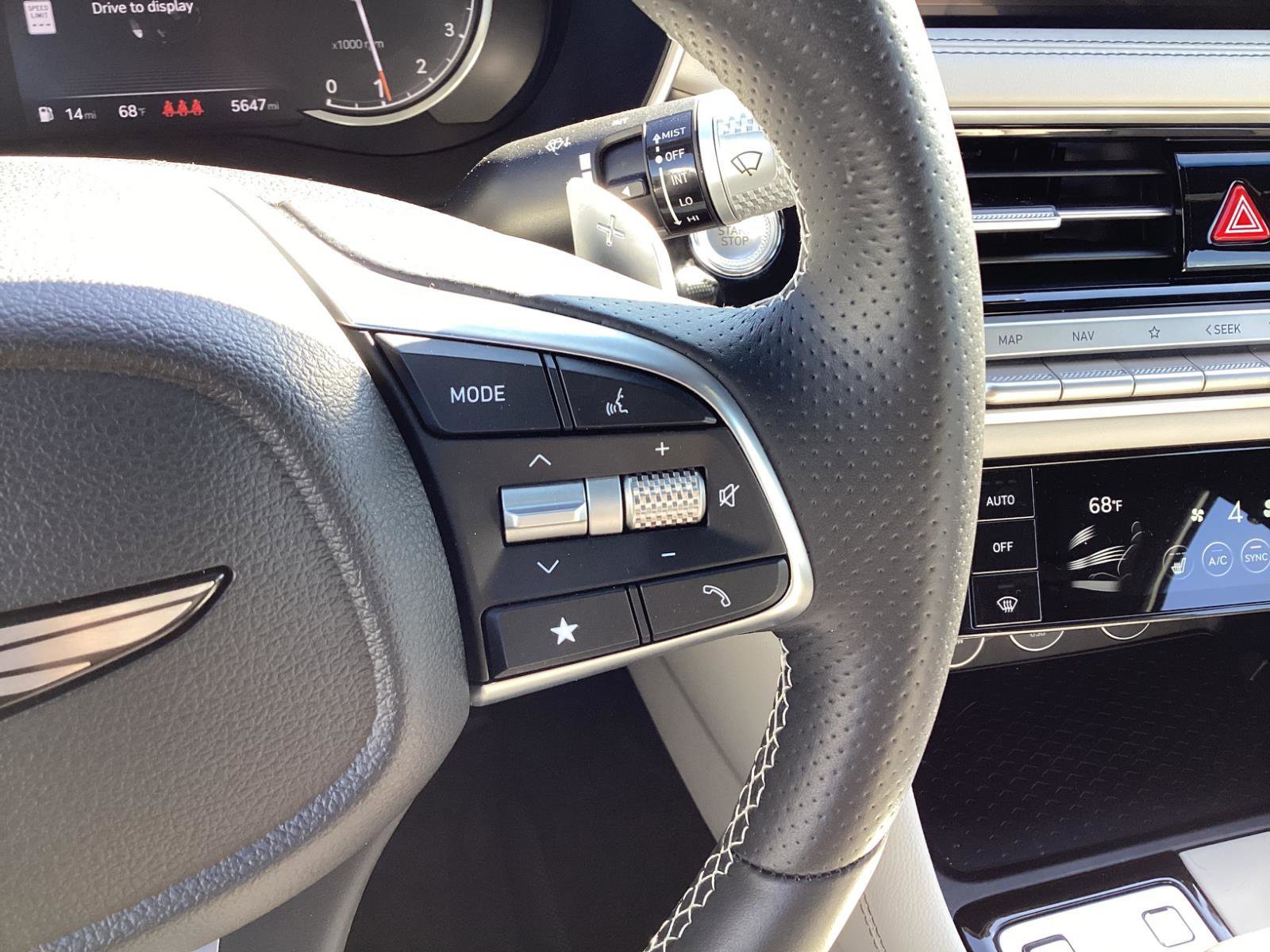 2025 Genesis G70 2.5T