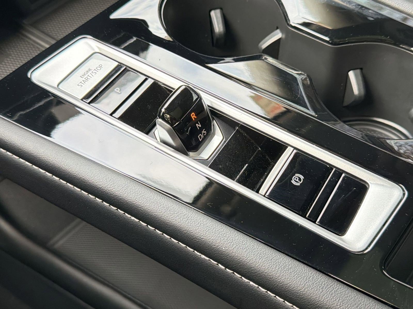 2024 Volkswagen Atlas SEL Premium R-Line