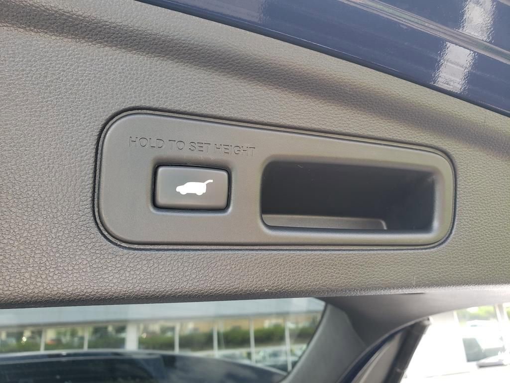 2023 Acura MDX SH-AWD w/ Technology Package