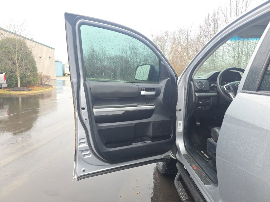 2015 Toyota Tundra SR5