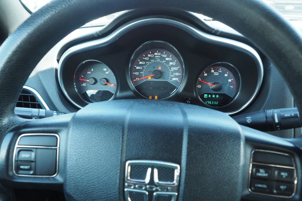 2013 Dodge Avenger SE