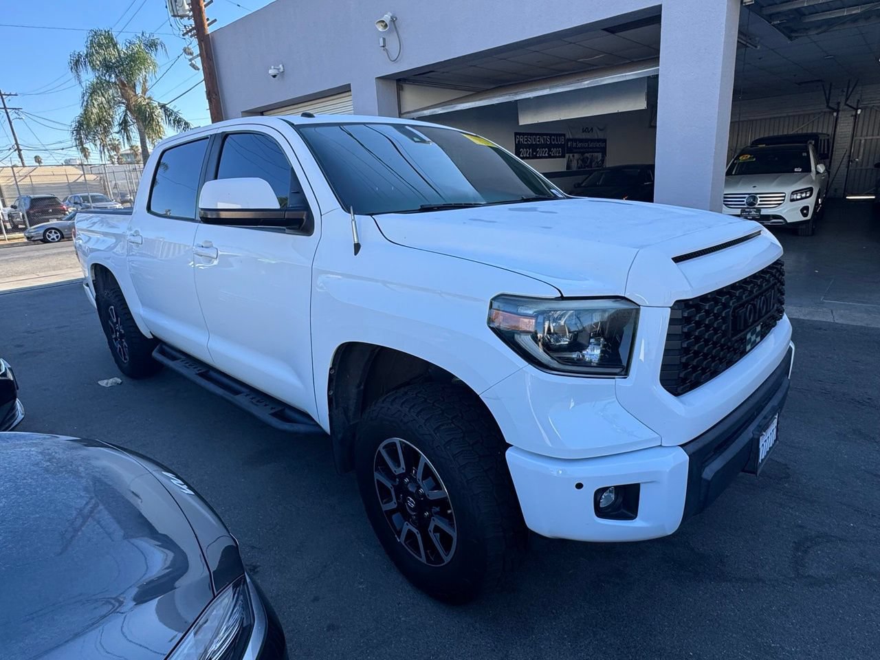 Used 2019 Toyota Tundra Limited w/ Limited Premium Package