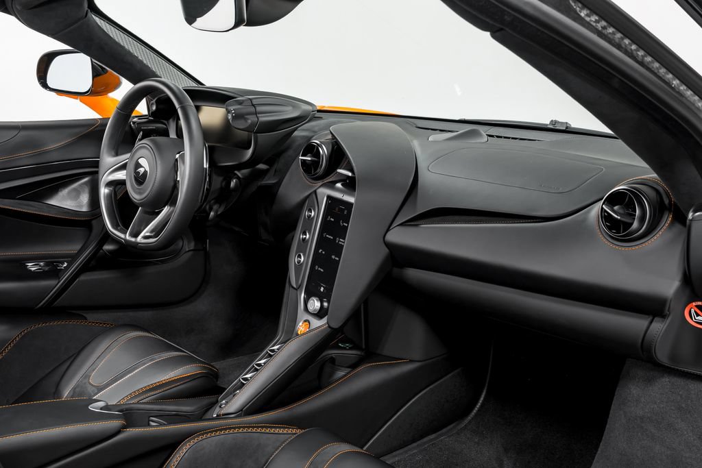 Used 2026 McLaren 750S photo 29