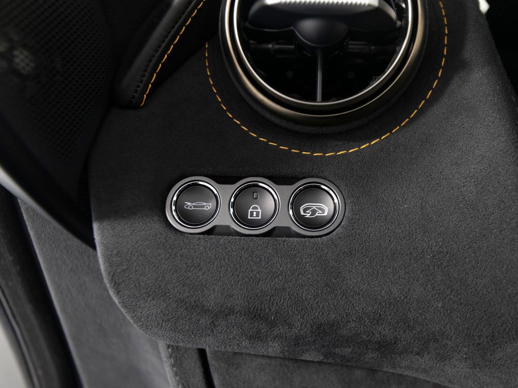 Used 2021 McLaren 720S Performance photo 20