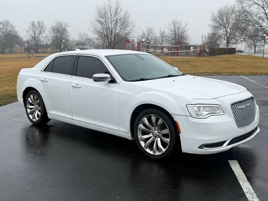 2019 Chrysler 300 Touring