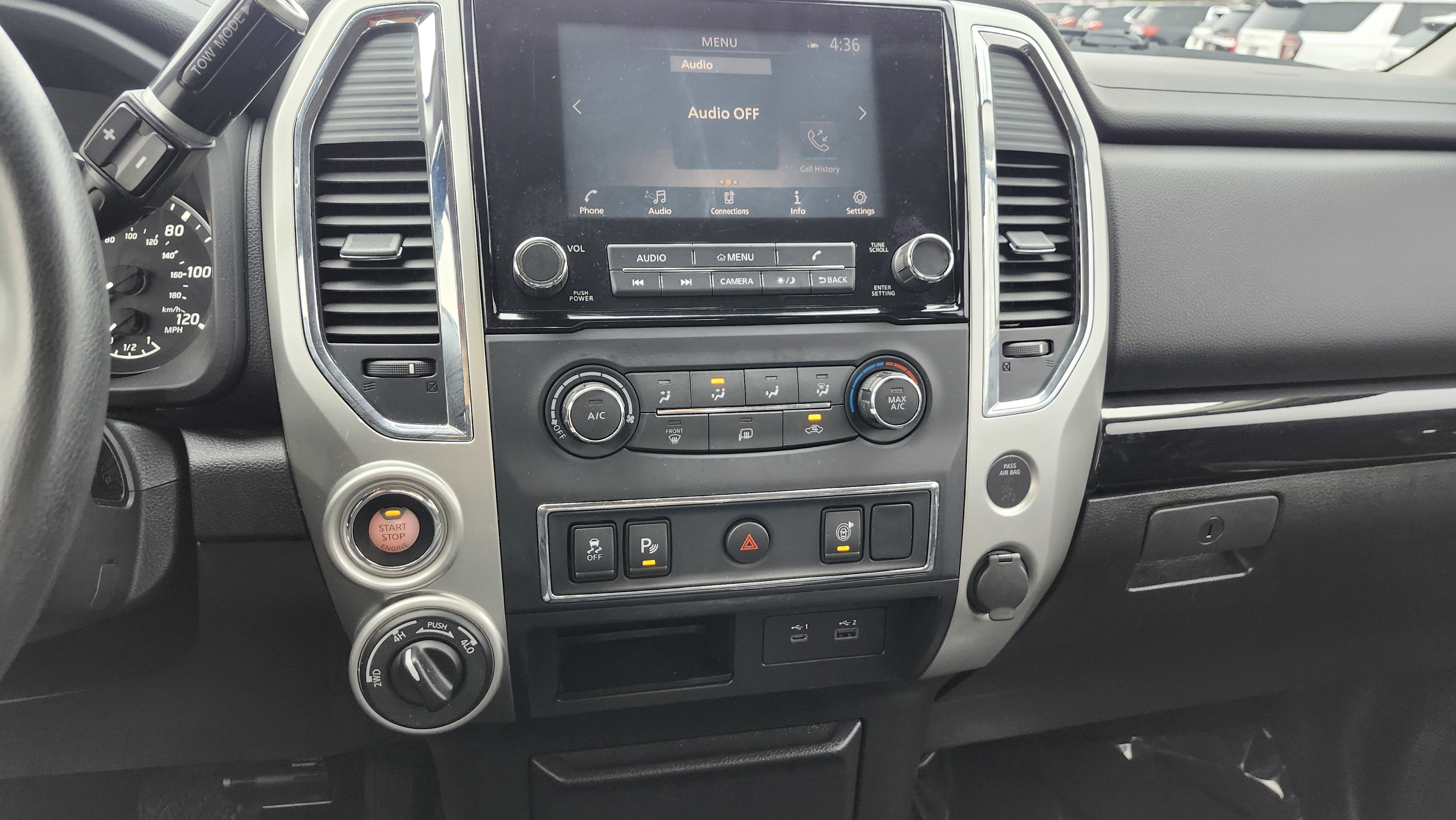 2021 Nissan Titan SV