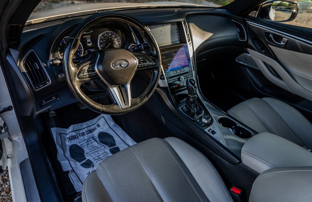 2017 INFINITI Q60 3.0t