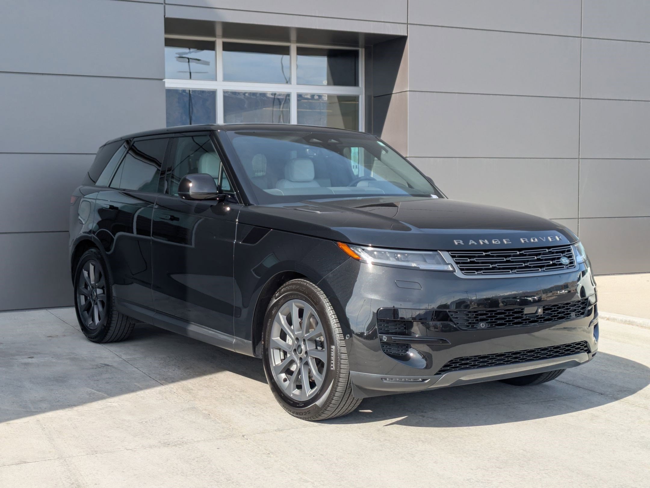 2025 Land Rover Range Rover Sport S