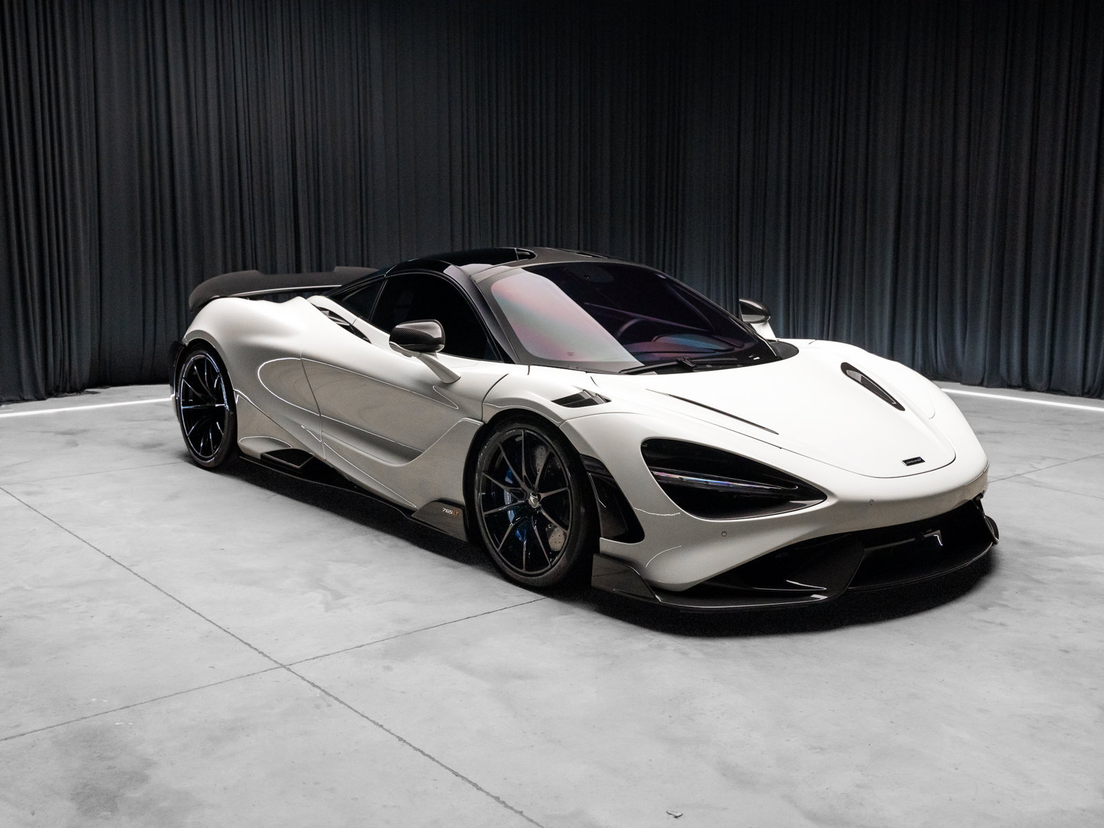 Used 2021 McLaren 765LT photo 10