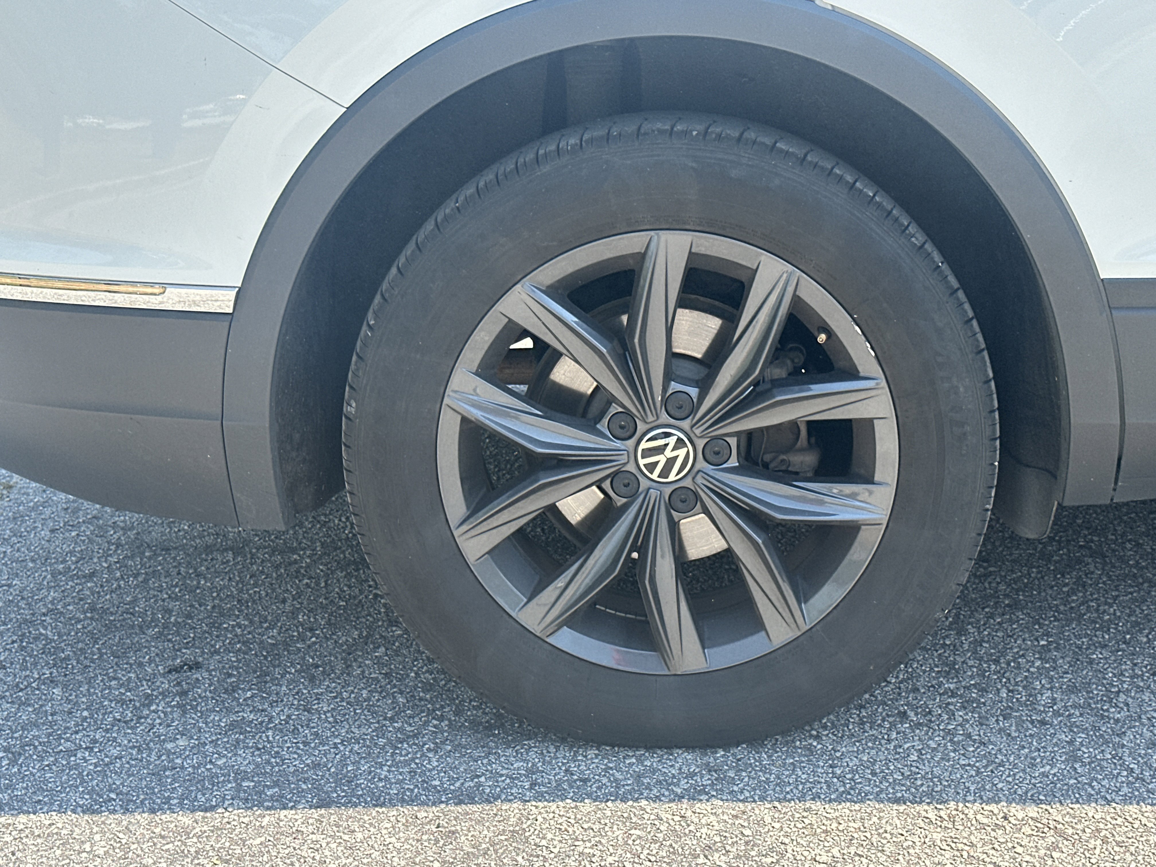 2024 Volkswagen Tiguan SE