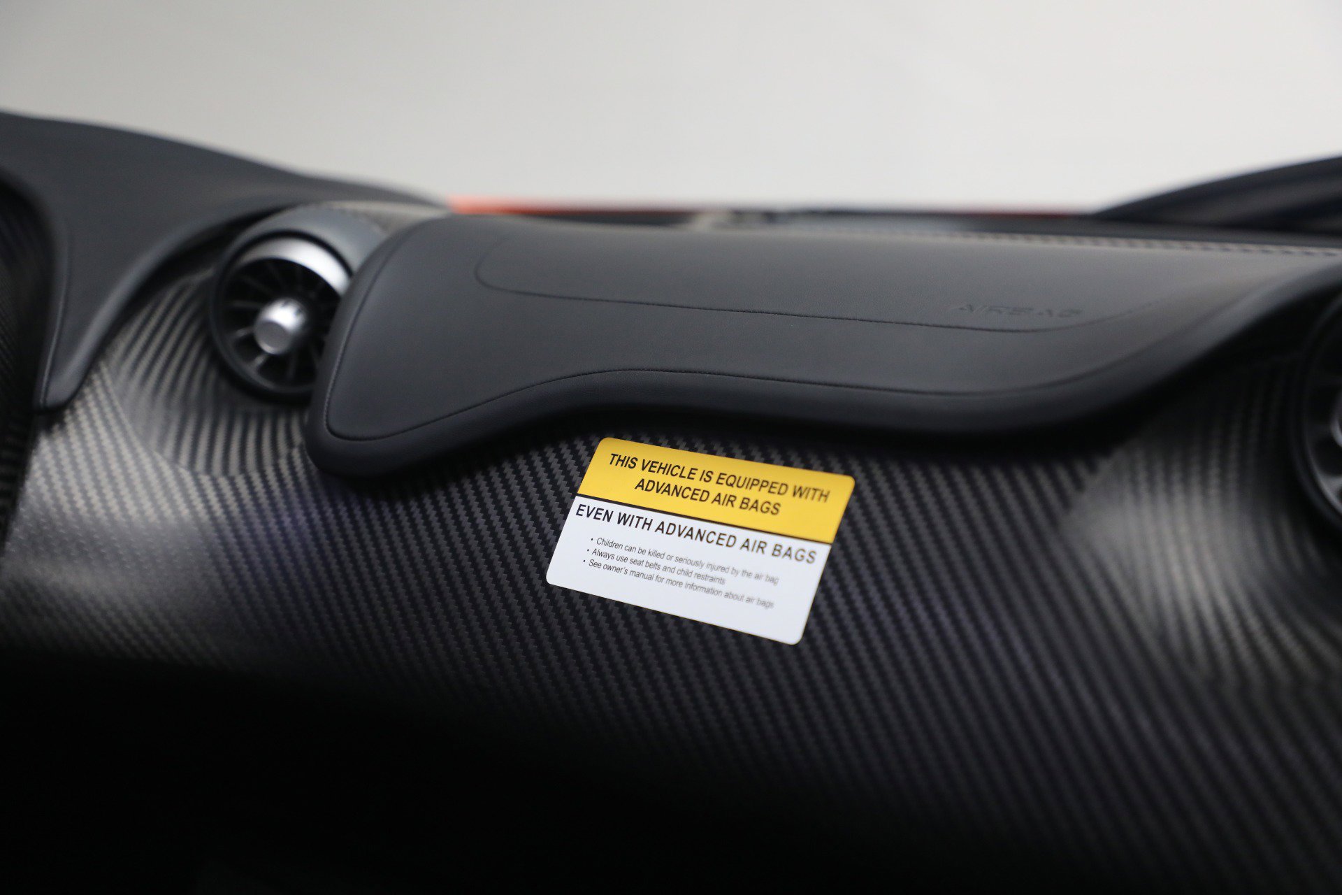 Used 2015 McLaren P1 photo 33