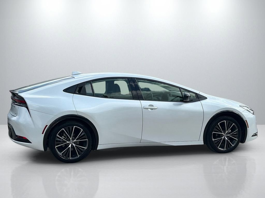 2025 Toyota Prius XLE