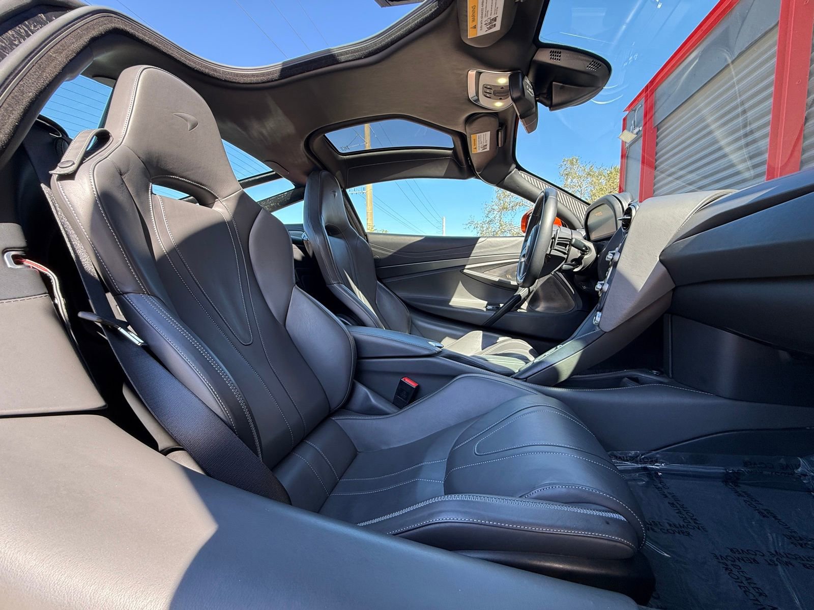 Used 2018 McLaren 720S Luxury photo 24
