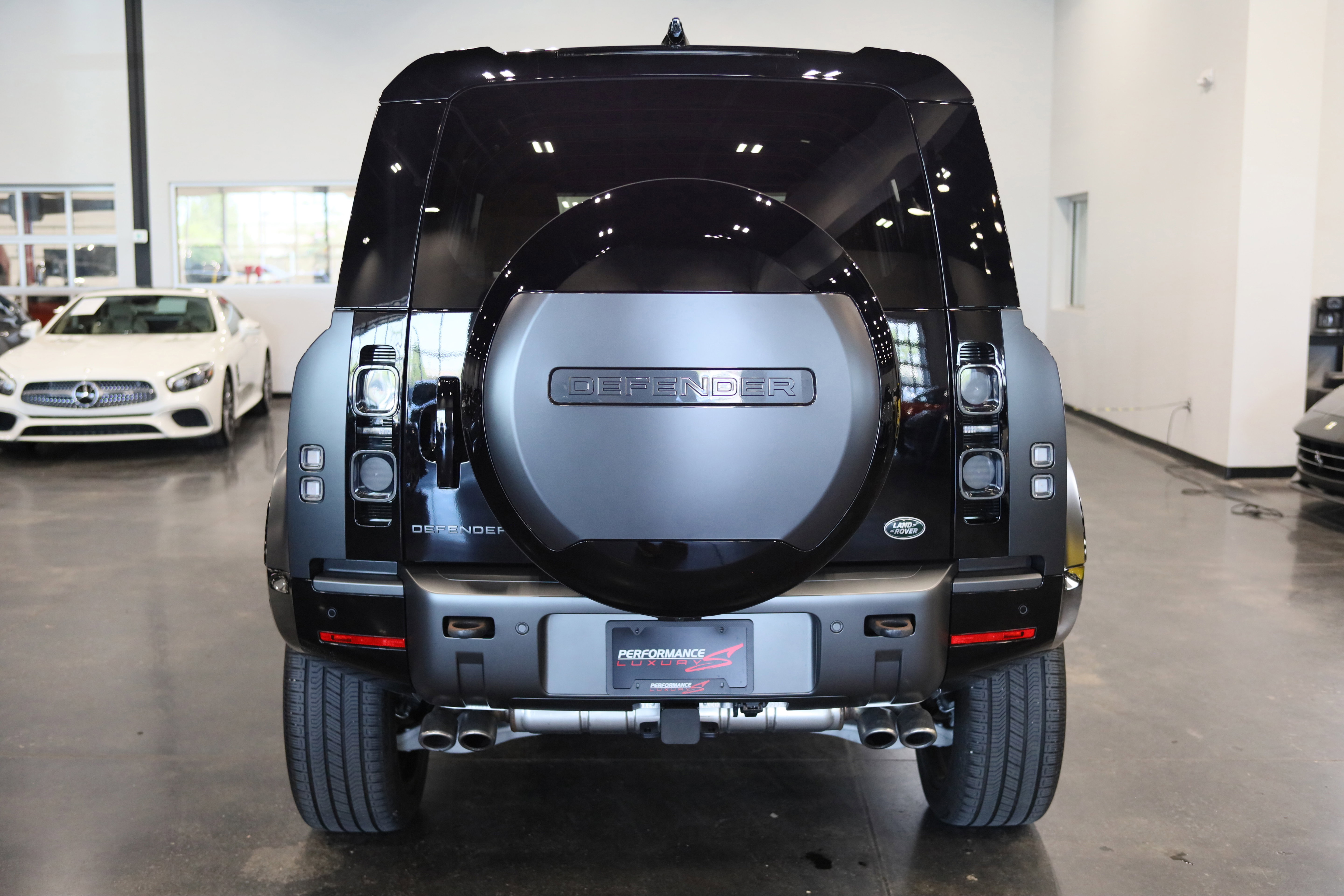 2023 Land Rover Defender 110 Carpathian Edition