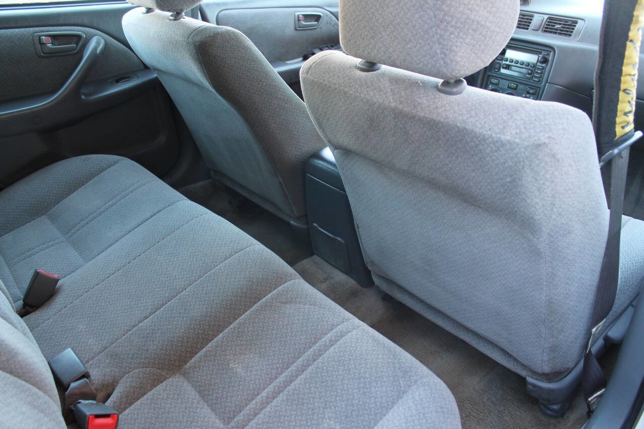 2001 Toyota Camry LE