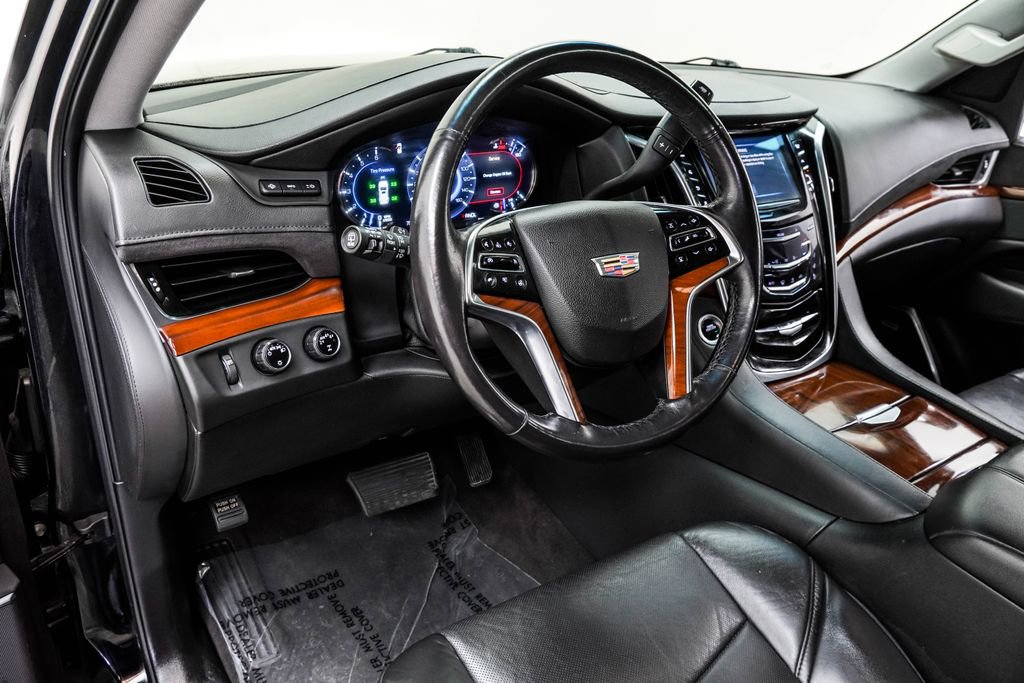 2020 Cadillac Escalade Luxury