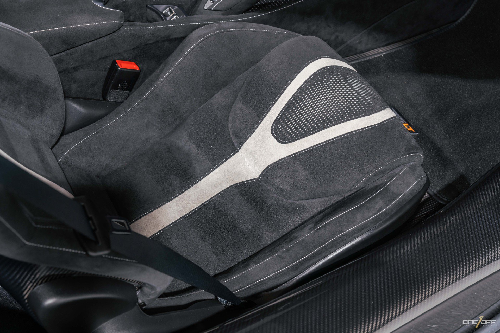 Used 2022 McLaren 765LT photo 54