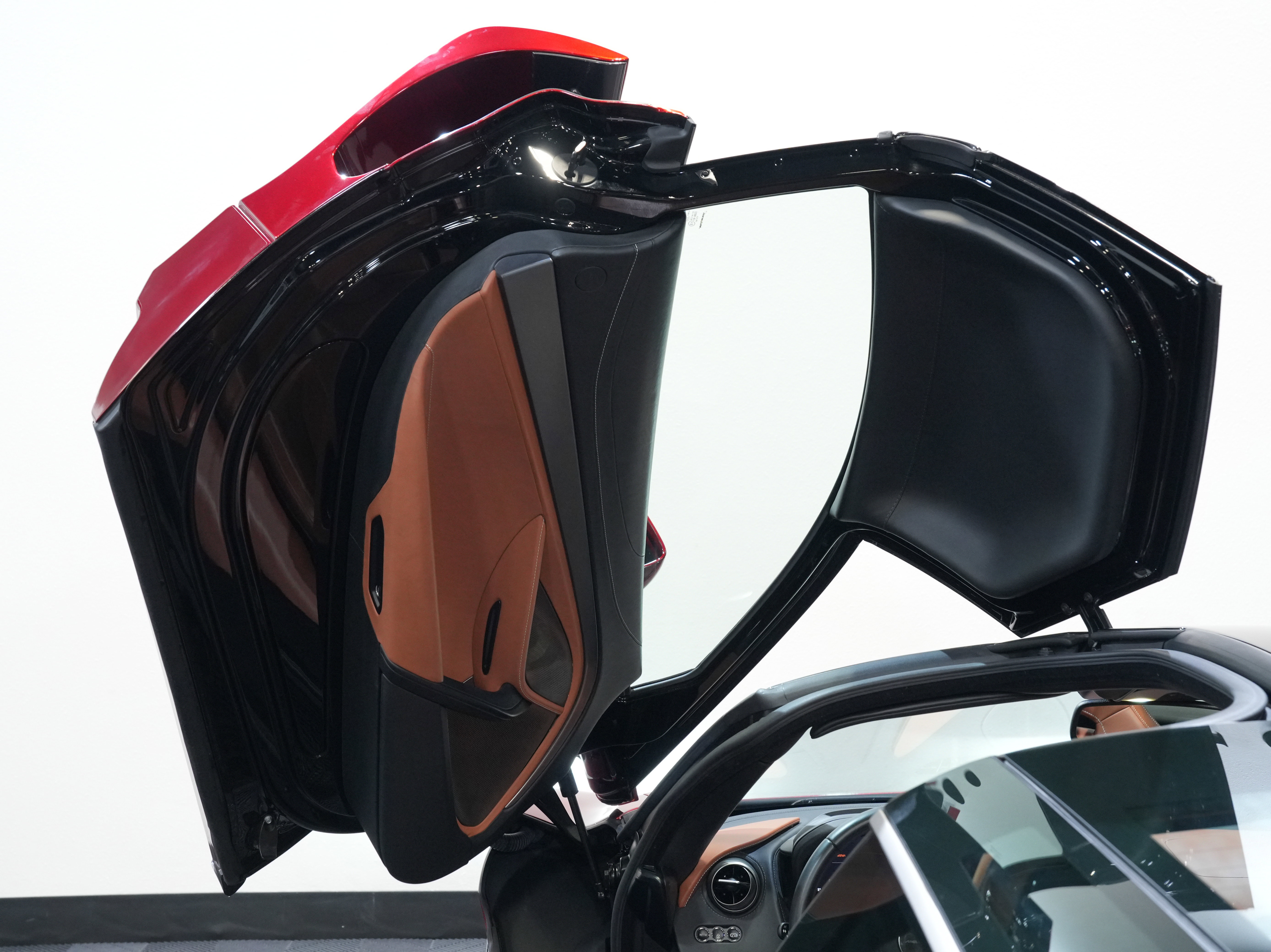 Used 2018 McLaren 720S photo 22