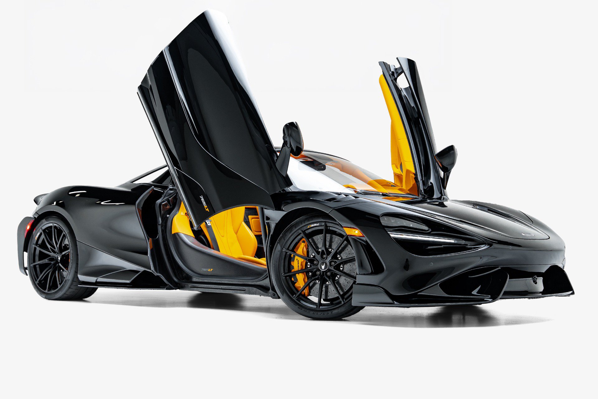 Used 2022 McLaren 765LT photo 24