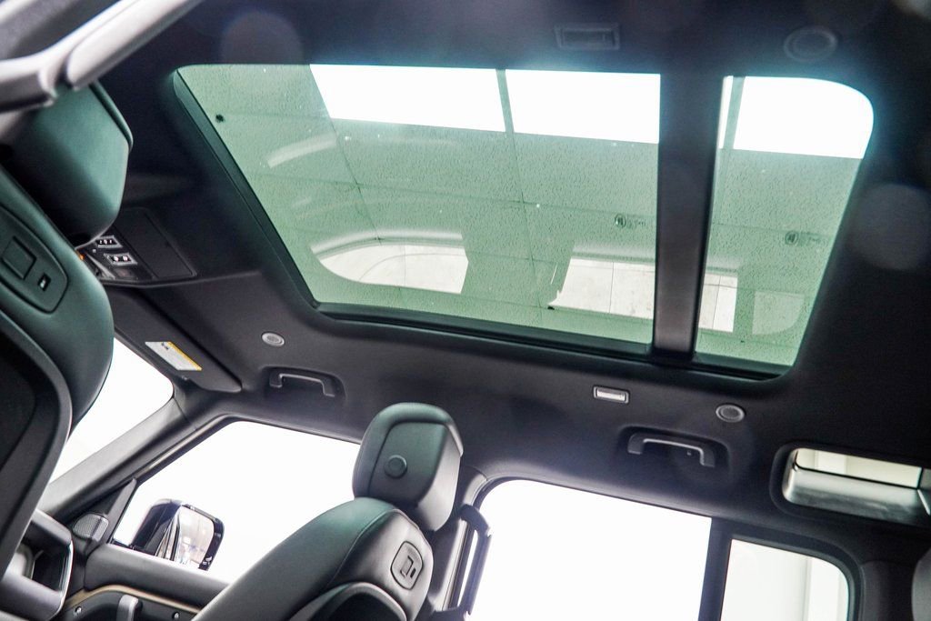 2022 Land Rover Defender 110 XS Edition