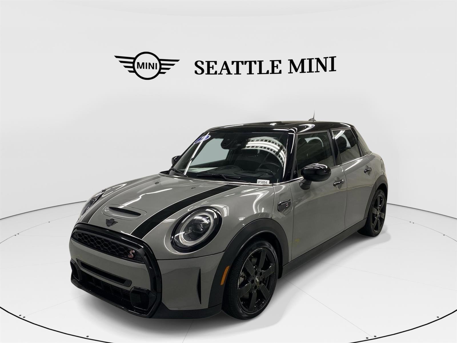 Mini Cooper S (2024) - pictures, information & specs