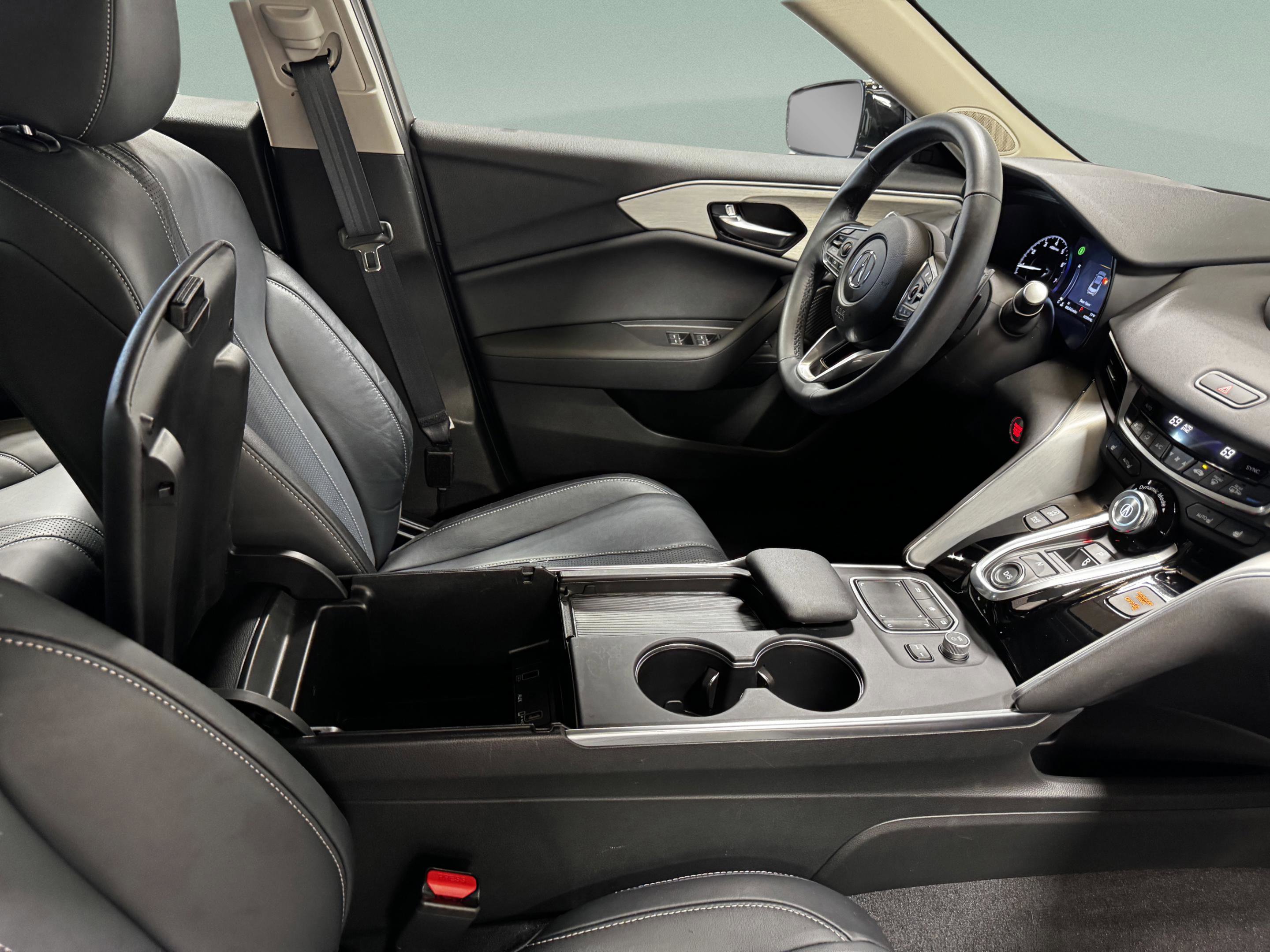 2023 Acura TLX w/ Technology Package