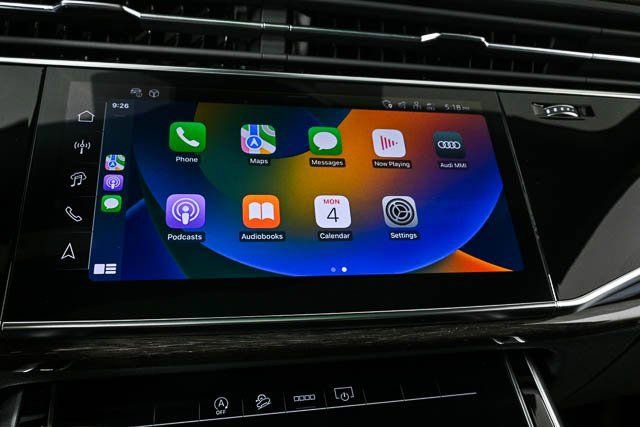 2025 Audi Q8 Premium