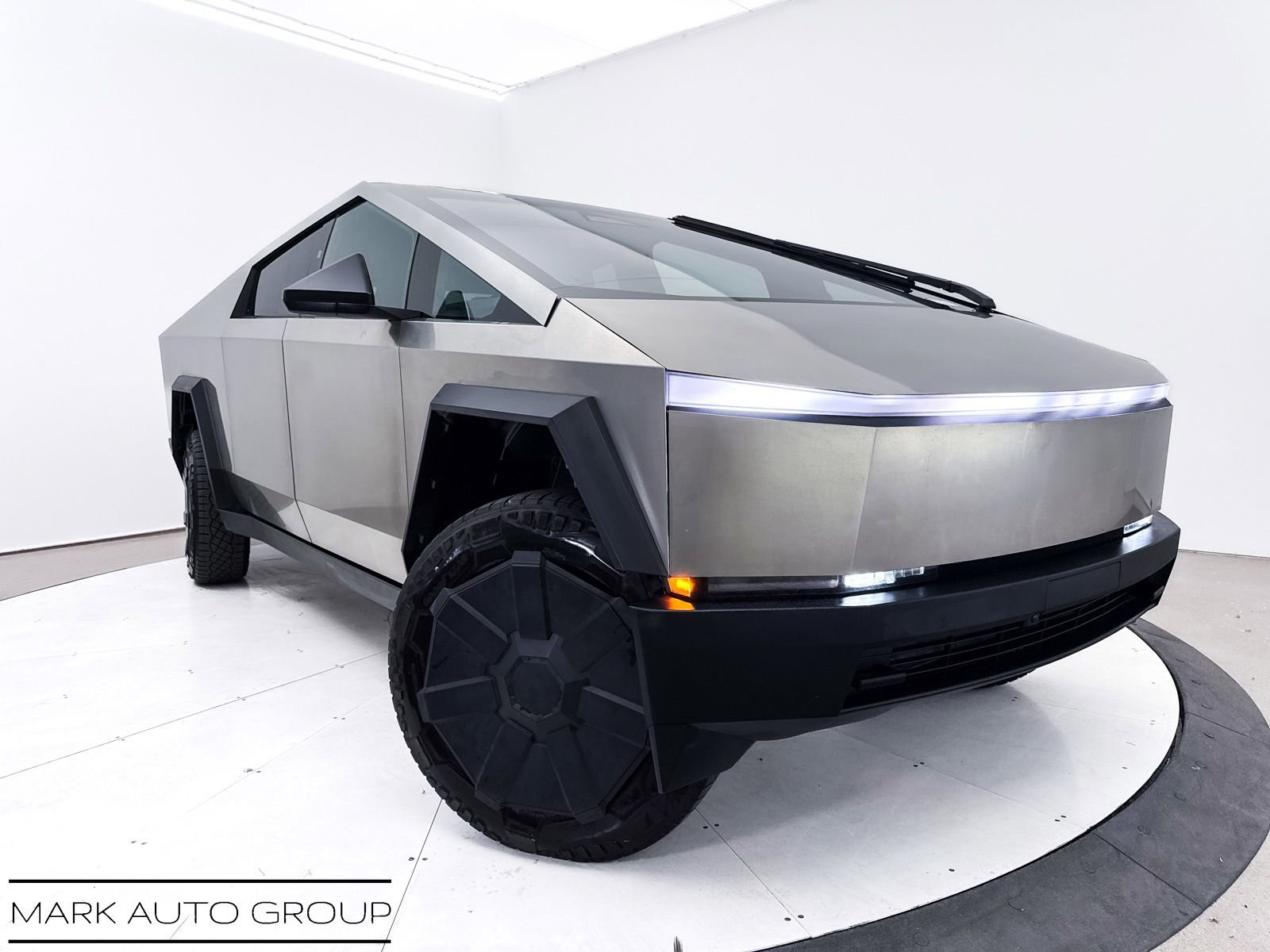 2024 Tesla Cybertruck AWD Crew Cab
