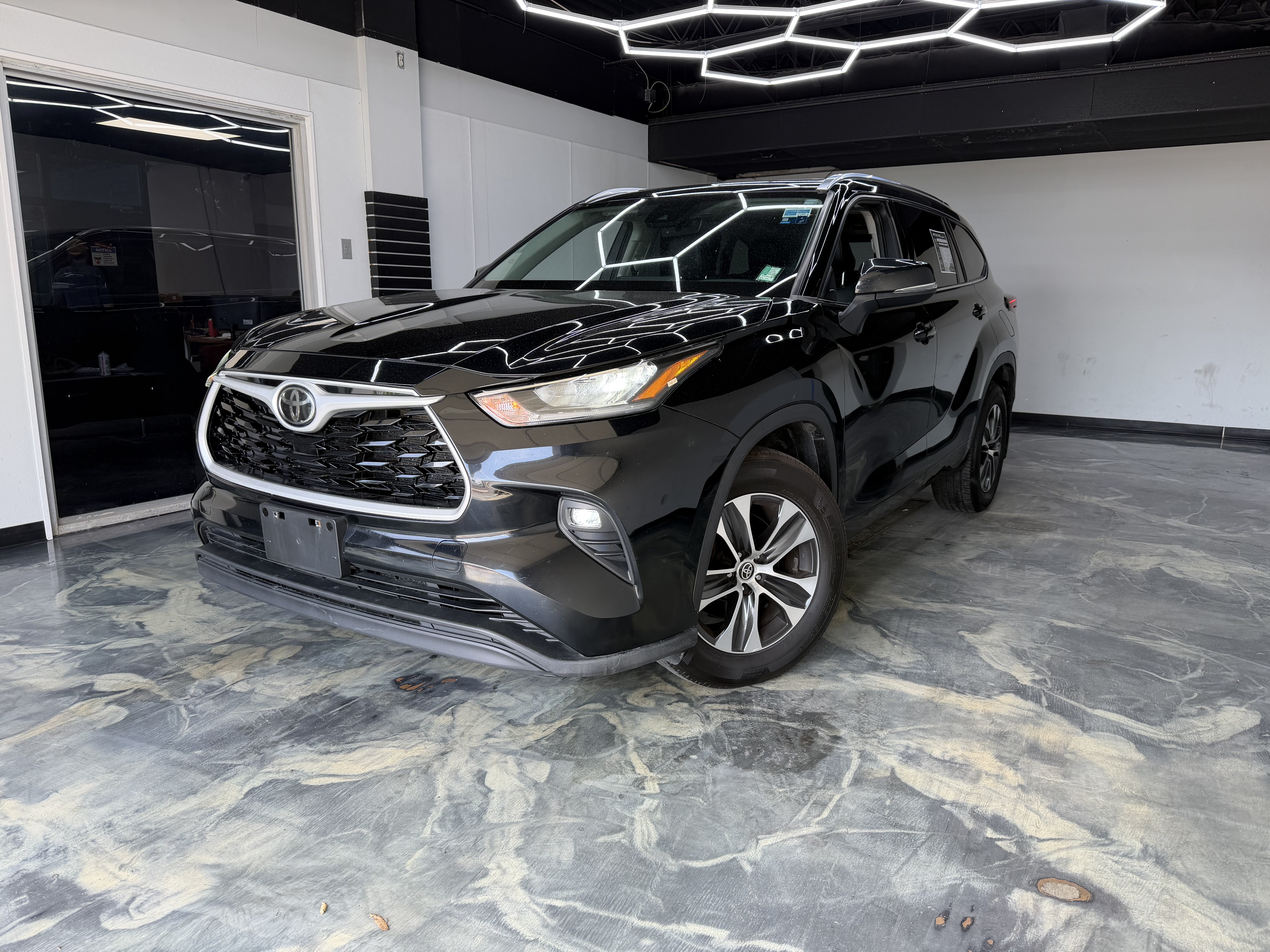 Used 2020 Toyota Highlander XLE