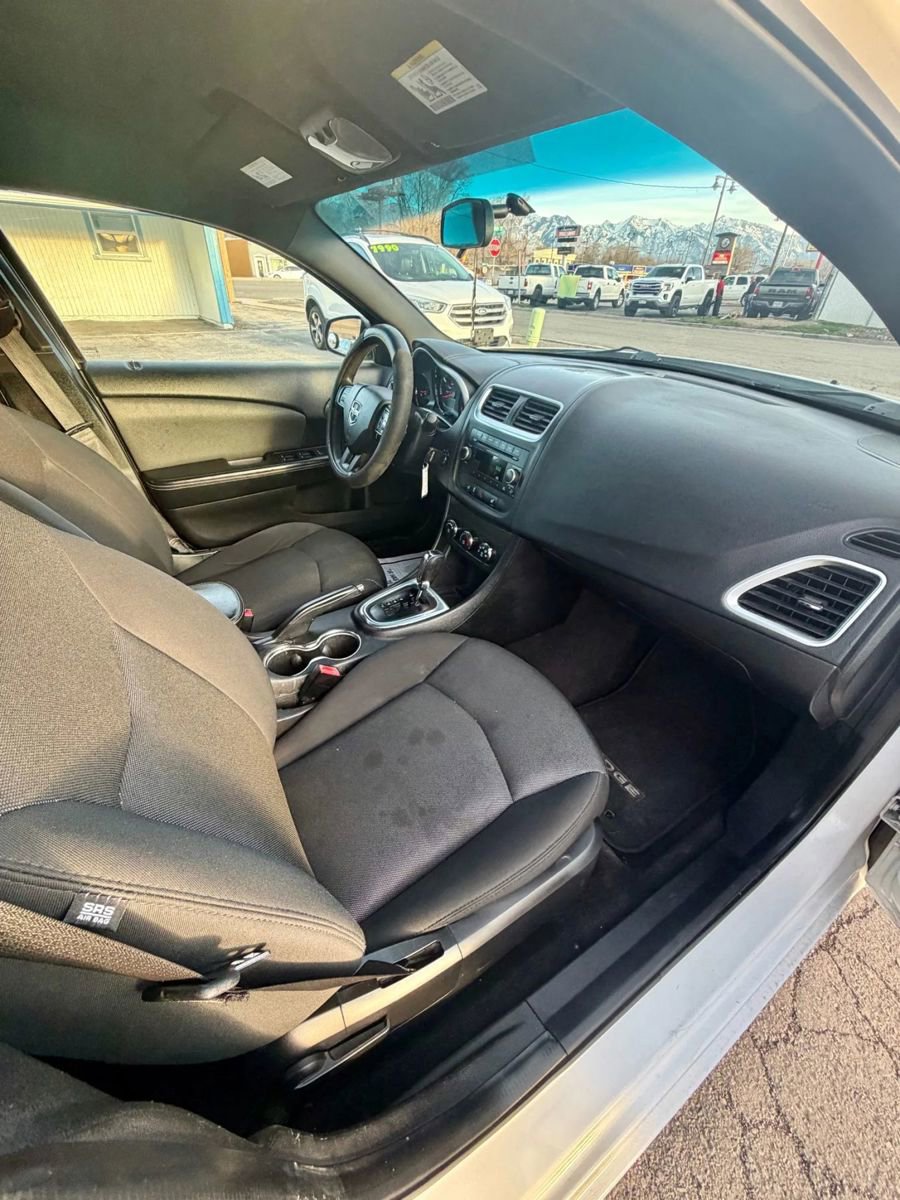 2012 Dodge Avenger SE