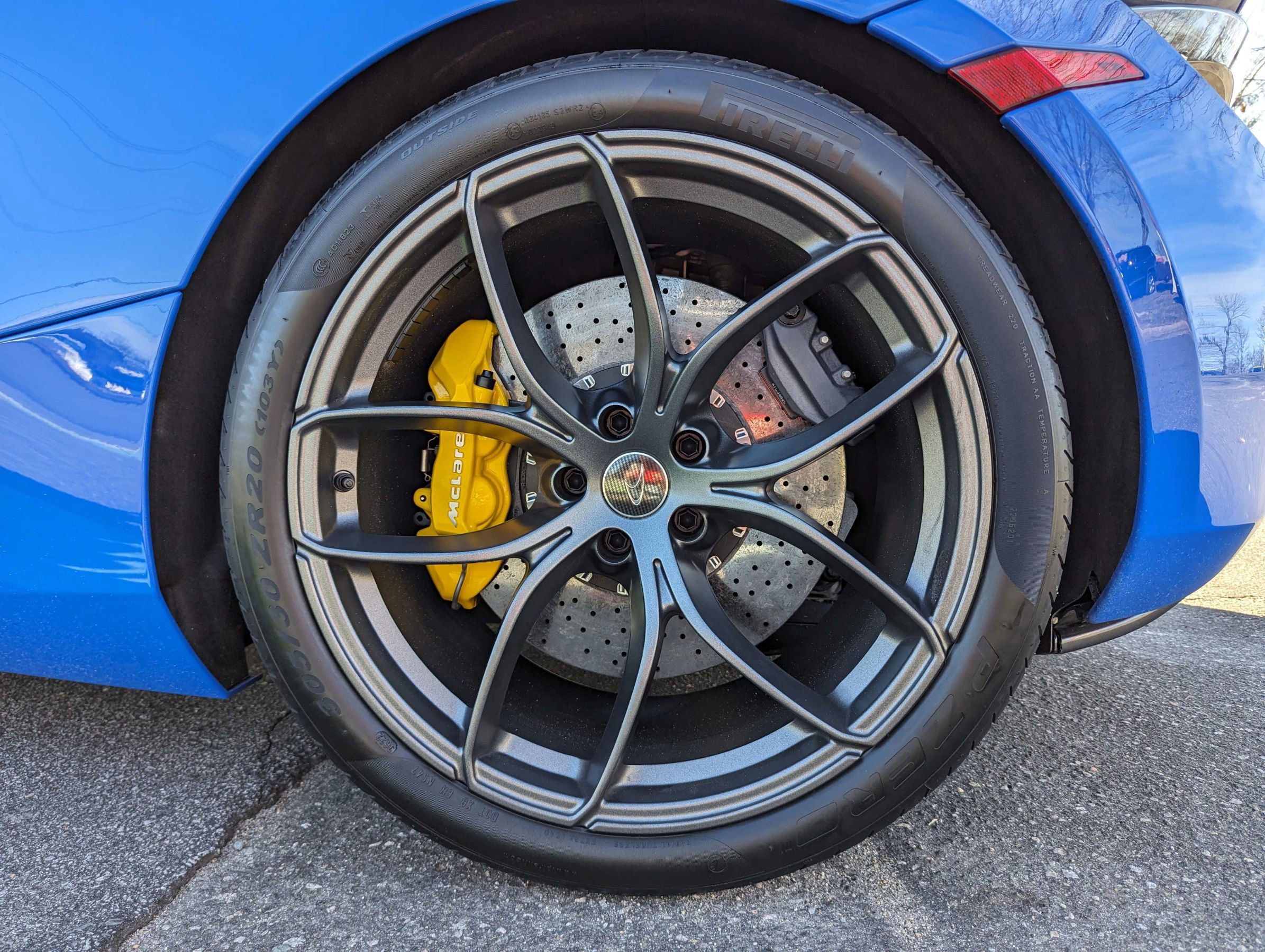 Used 2021 McLaren 720S Luxury photo 37