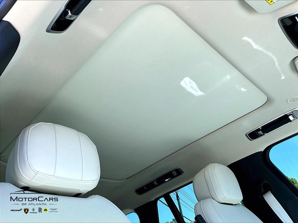 2025 Land Rover Range Rover SE