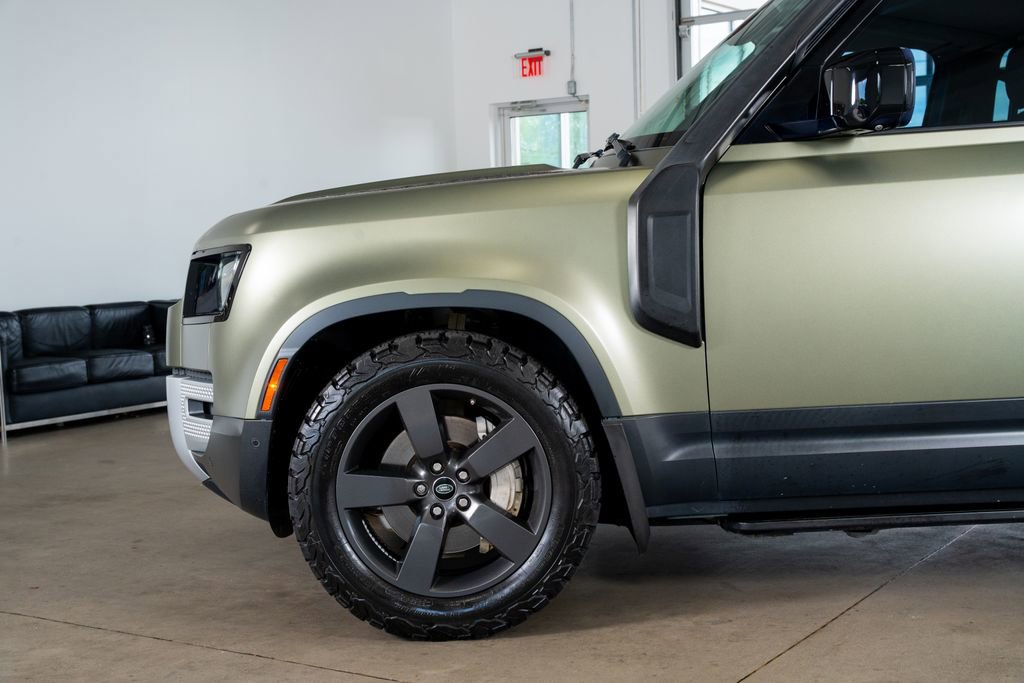 2020 Land Rover Defender 110 SE