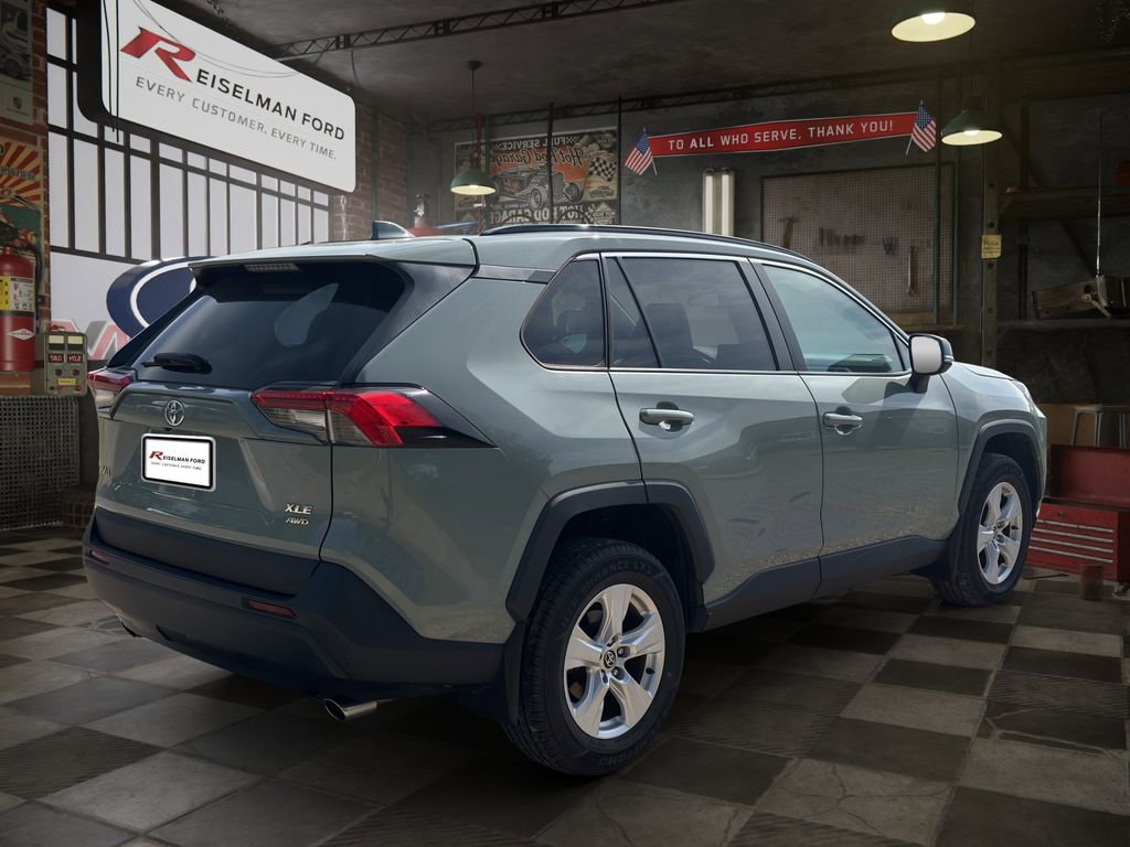 2021 Toyota RAV4 XLE