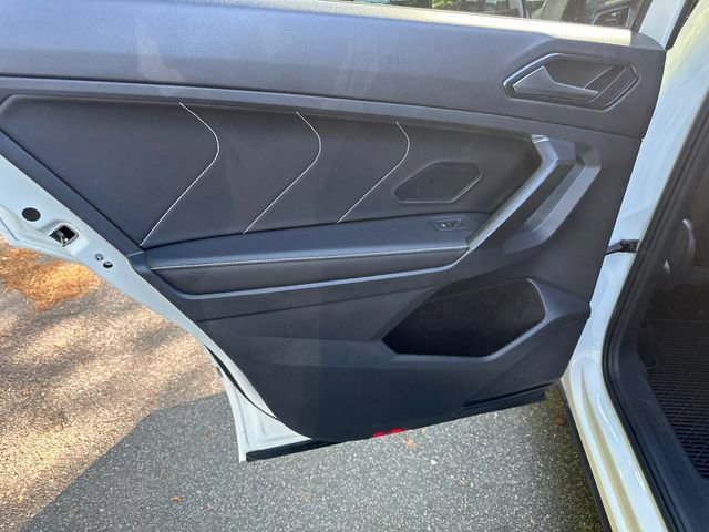 2023 Volkswagen Tiguan SEL R-Line