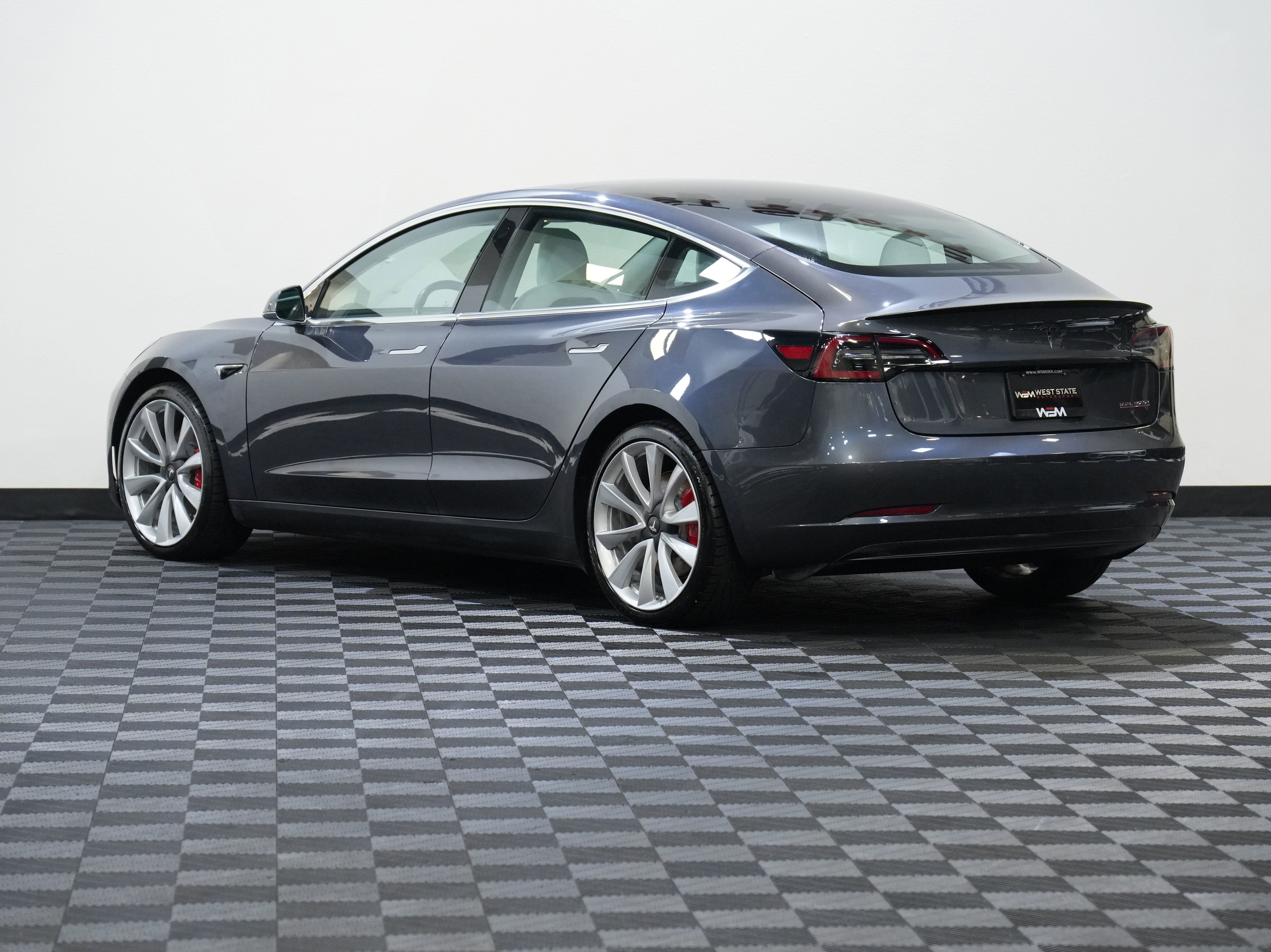 2019 Tesla Model 3 Performance