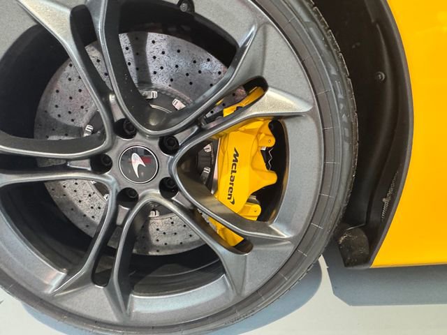 Used 2019 McLaren 720S Performance photo 25
