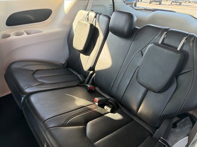 2023 Chrysler Pacifica Touring-L