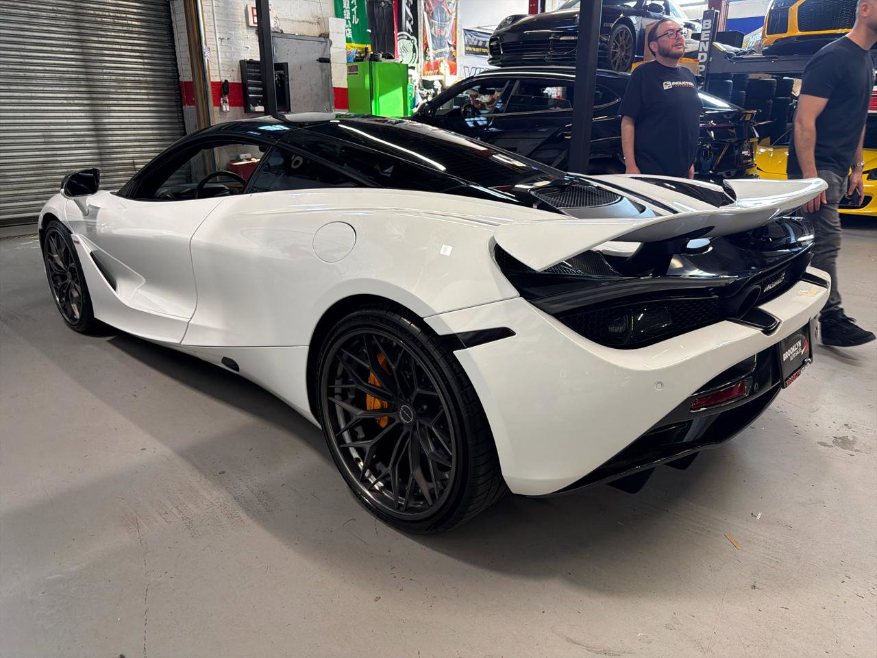 Used 2019 McLaren 720S Performance photo 9