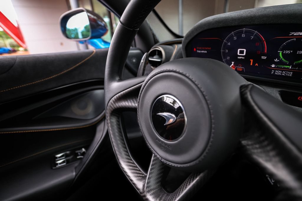 Used 2022 McLaren 720S Performance photo 25