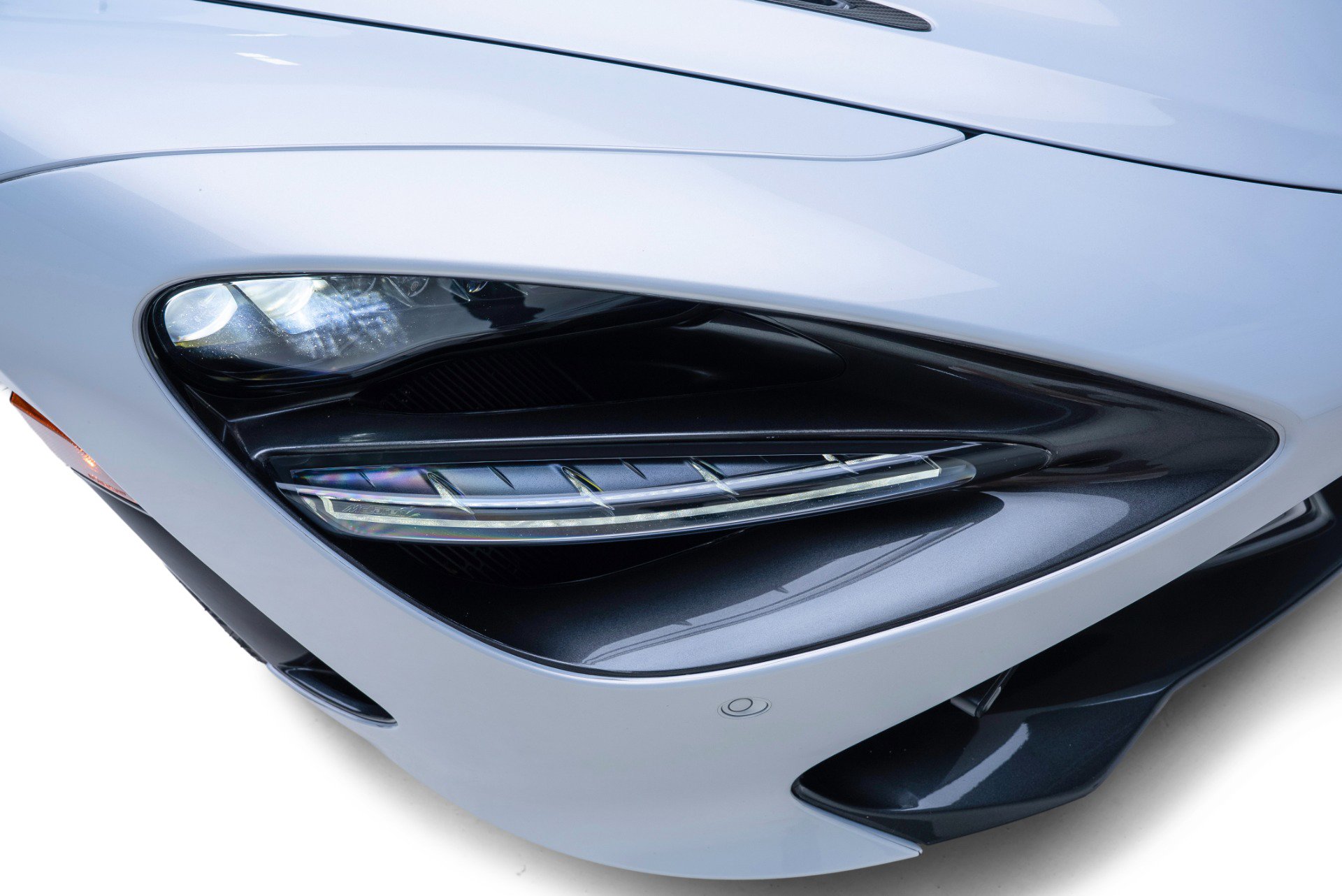 Used 2018 McLaren 720S Performance photo 17