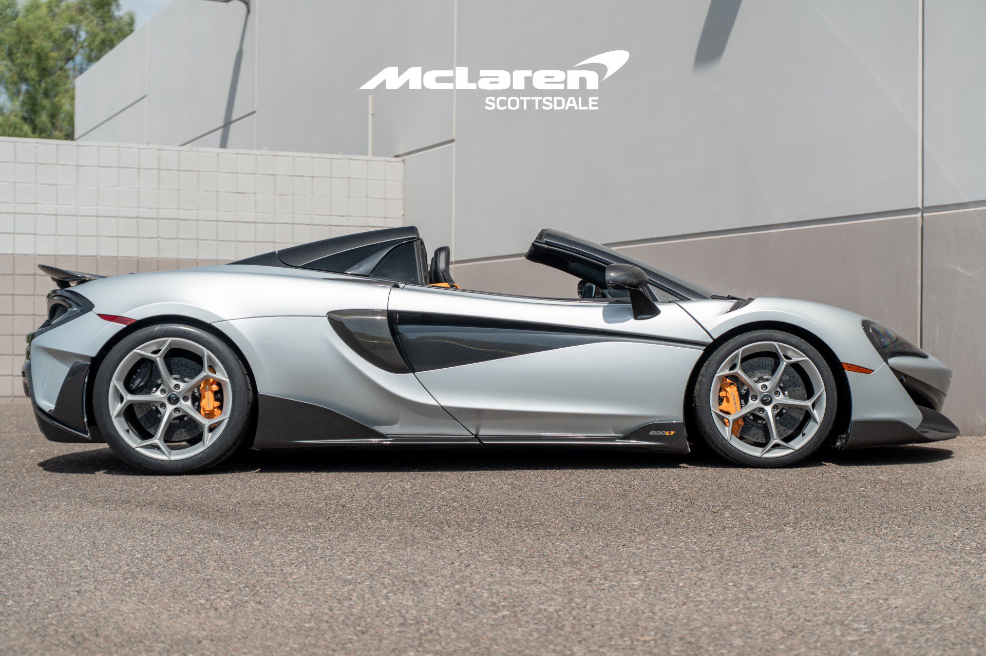 Used 2020 McLaren 600LT Spider photo 8