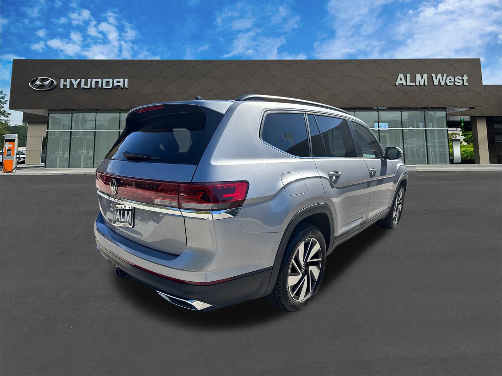 2025 Volkswagen Atlas SE